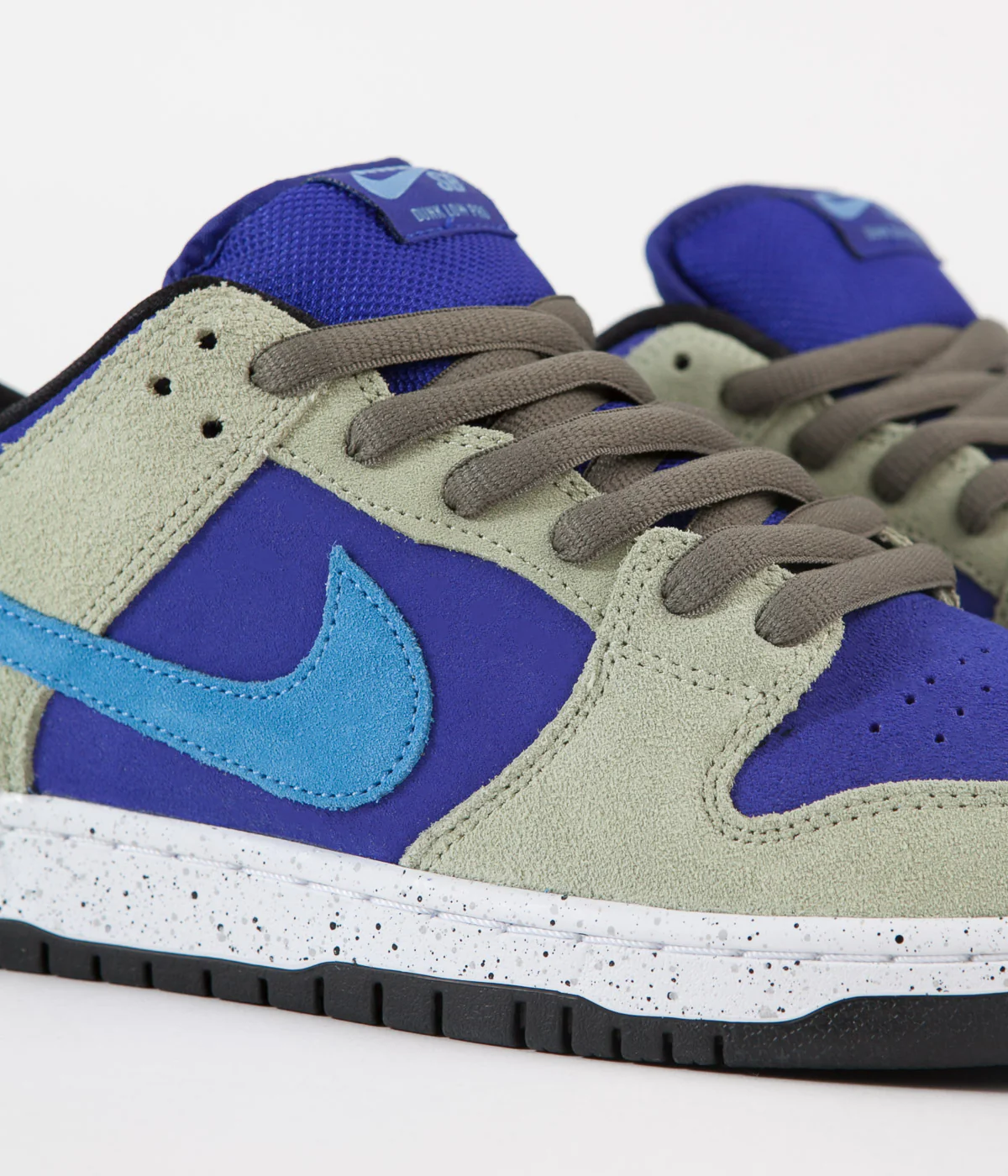 Nike SB Dunk Low Pro ACG Caldera Shoes - Celadon / Coast - Concord - Black - Image 3