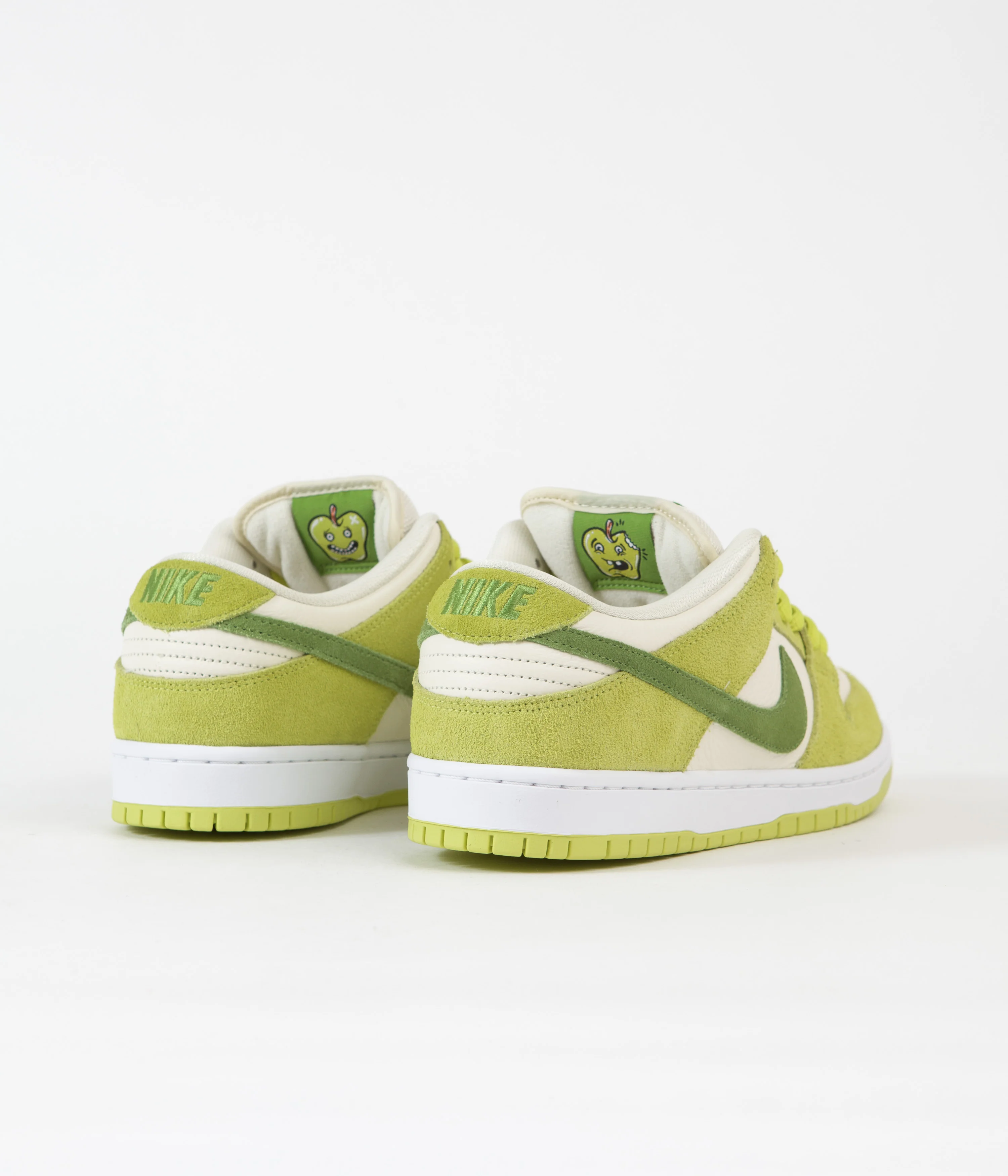 Nike SB Dunk Low Pro Apple Shoes - Atomic Green / Chlorophyll - Atomic Green - Image 4