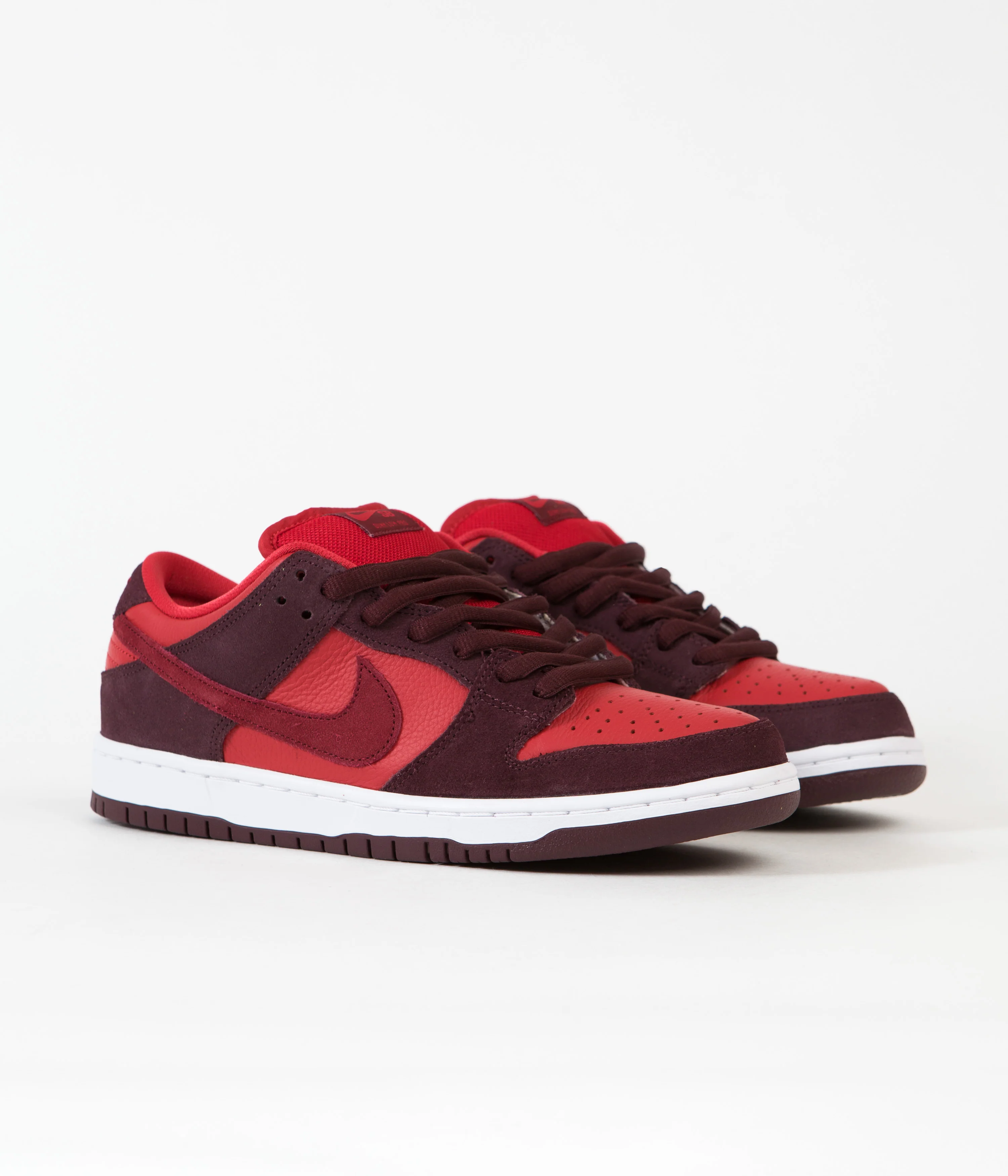 Nike SB Dunk Low Pro Cherry Shoes - Burgundy Crush / Team Red - University Red - Image 2