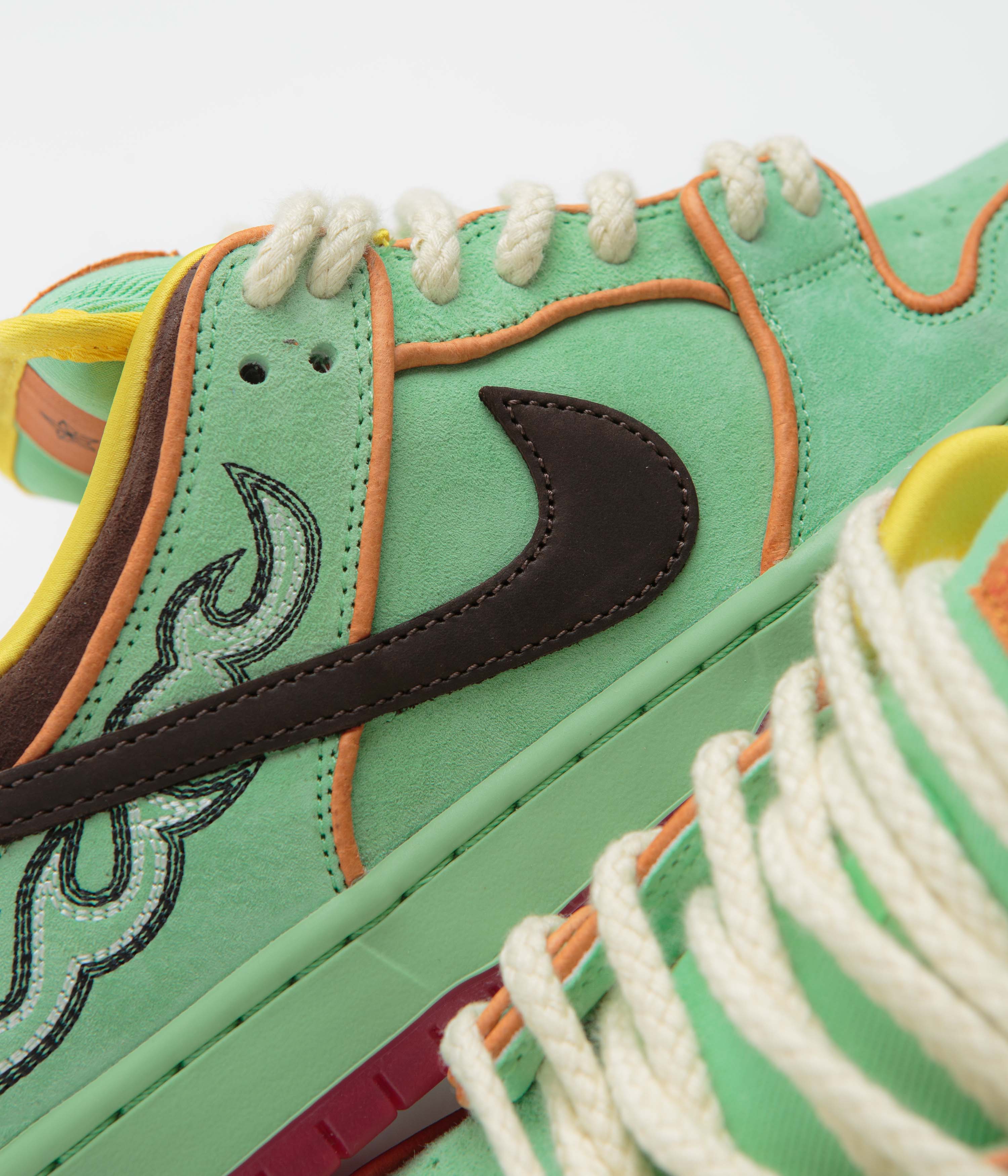 Nike SB Dunk Low Pro 'Rodeo' Shoes - Tourmaline / Baroque Brown - Monarch - Image 3