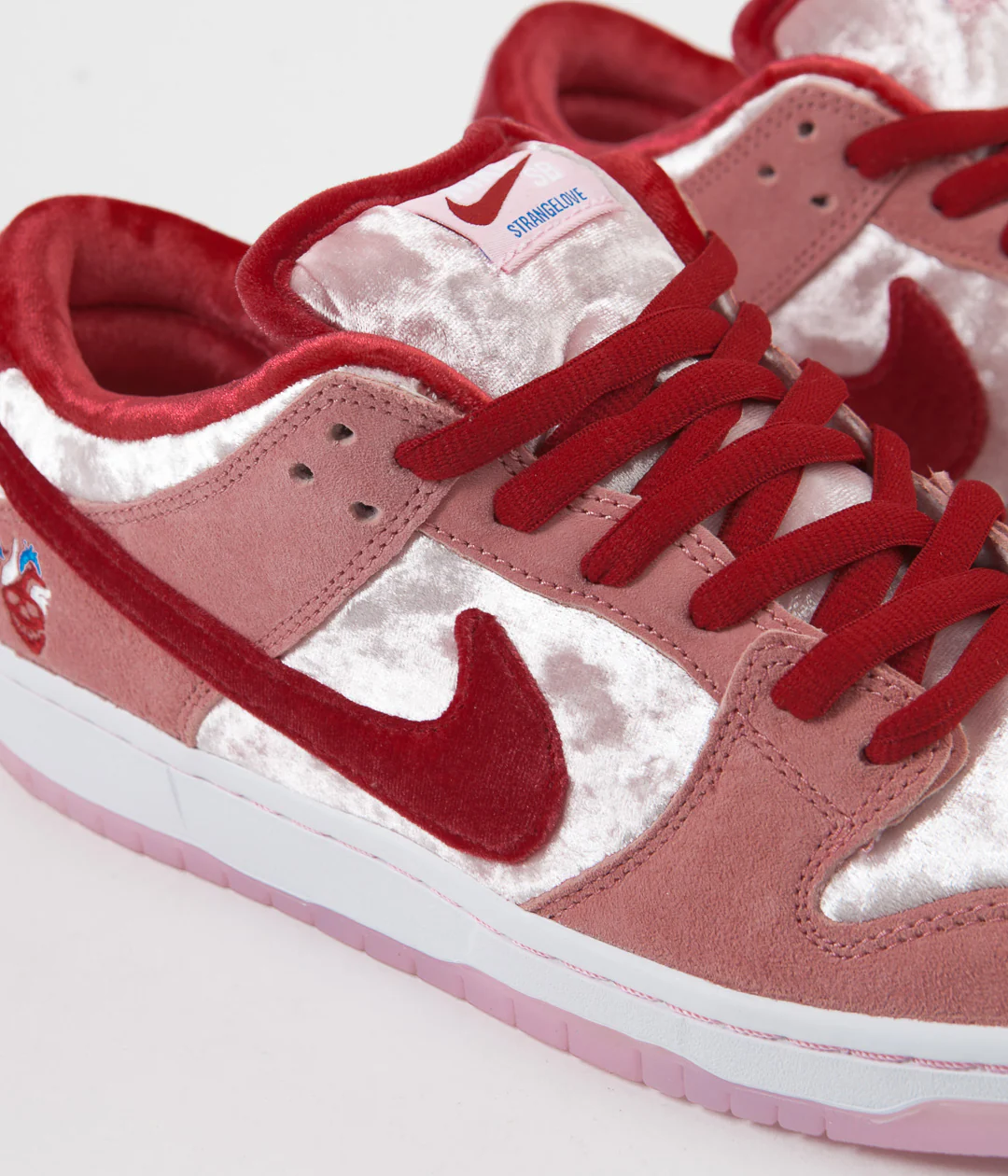 Nike SB 'Strangelove' Dunk Low Pro Shoes - Bright Melon / Gym Red - Medium Soft Pink - Image 3