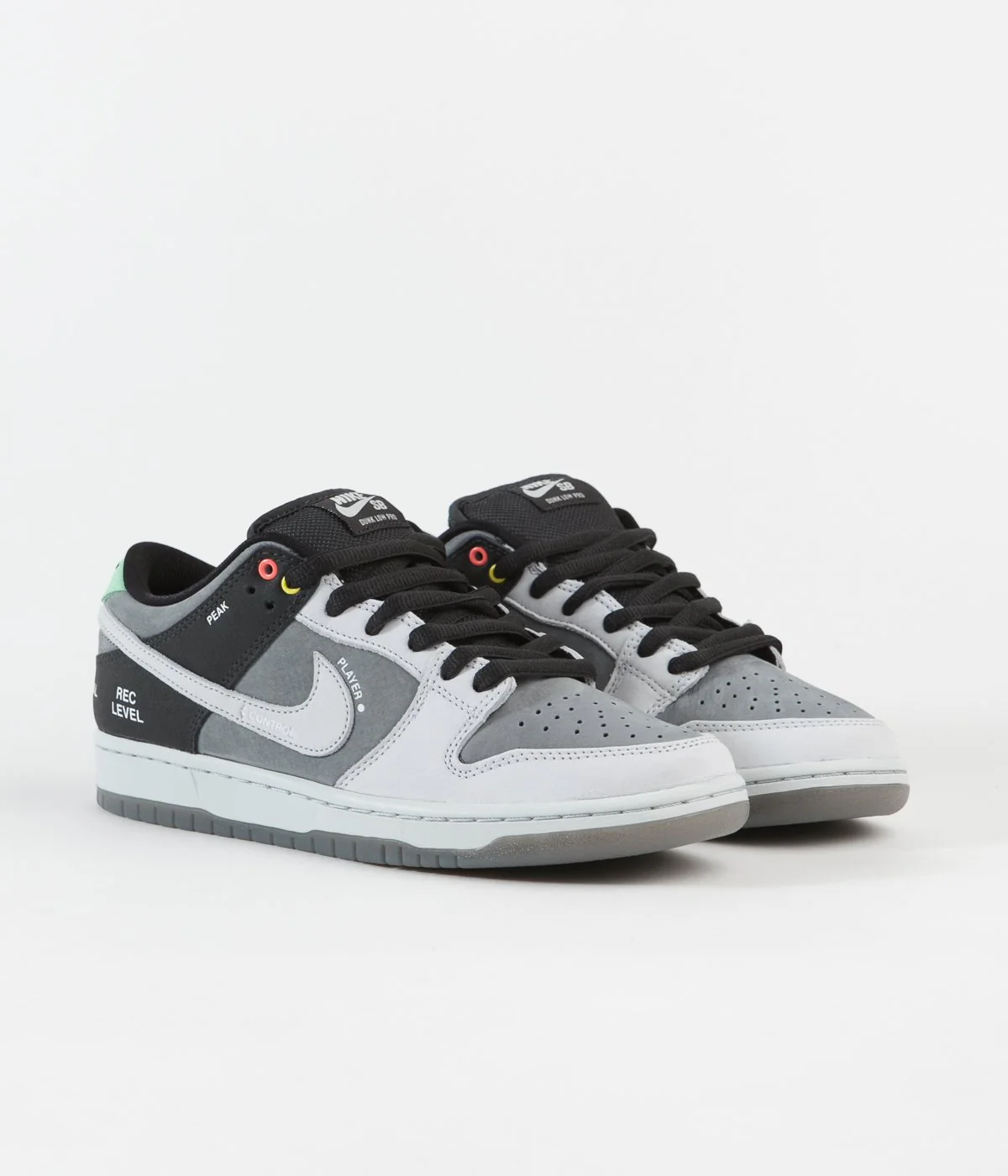 Nike SB Orange Label 'VX1000' Dunk Low Pro Shoes - Smoke Grey / Pure Platinum - Off Noir - Image 2
