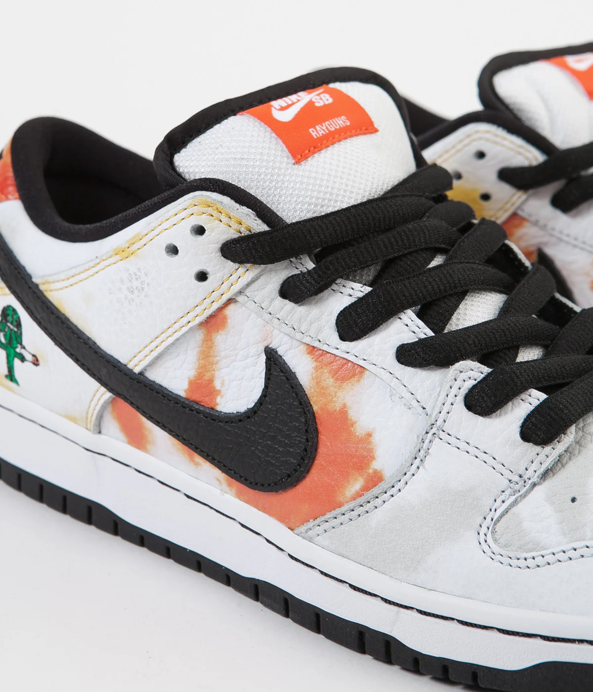Nike SB 'Raygun Tie-Dye' Dunk Low Pro Shoes - White / Black - Orange Flash - Del Sol - Image 3
