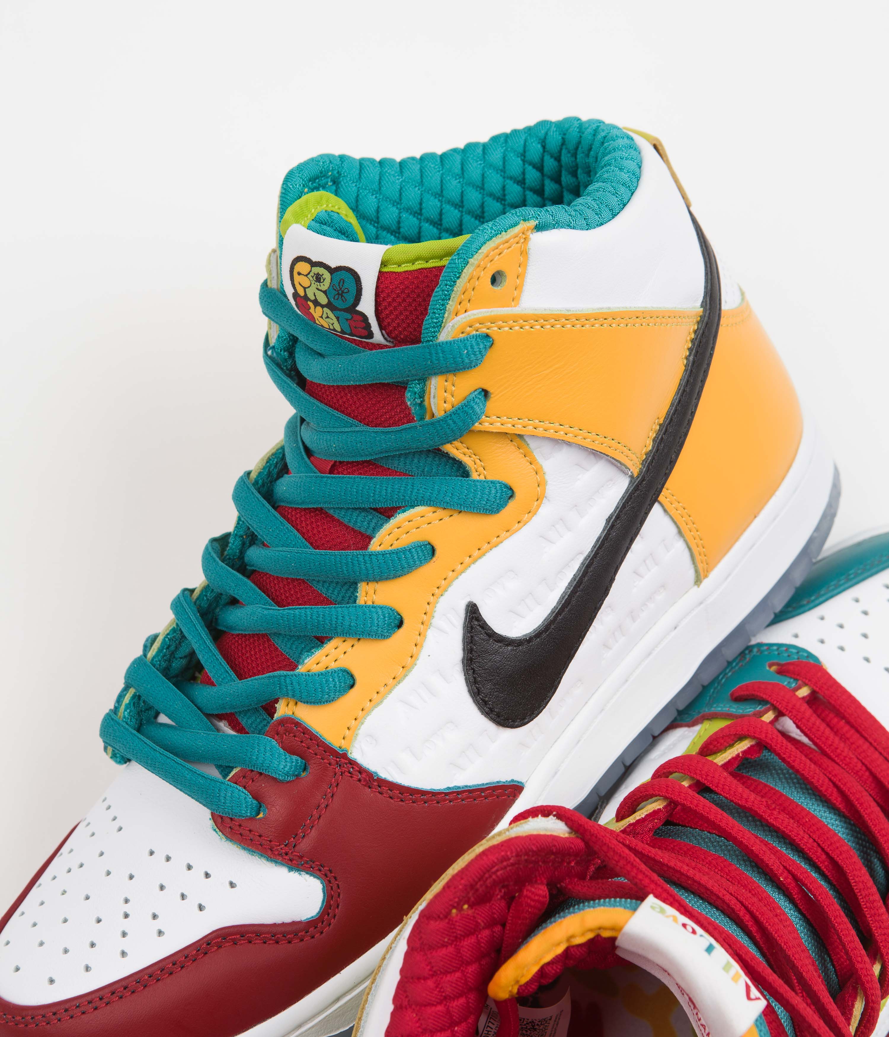 Nike SB x froSkate Dunk High Pro 'All Love' Shoes - White / Metallic Gold - University Red - Image 3
