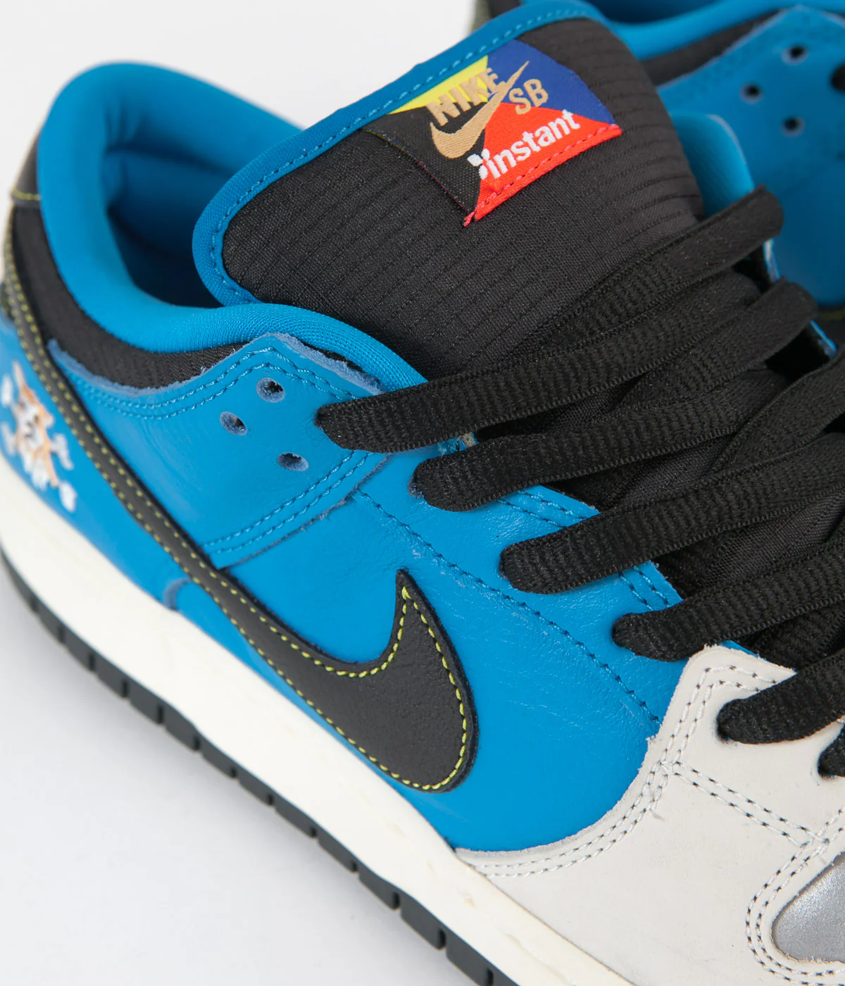 Nike SB x Instant Dunk Low Pro QS 2 Shoes - Blue Hero / Black - Pale Ivory - Image 3