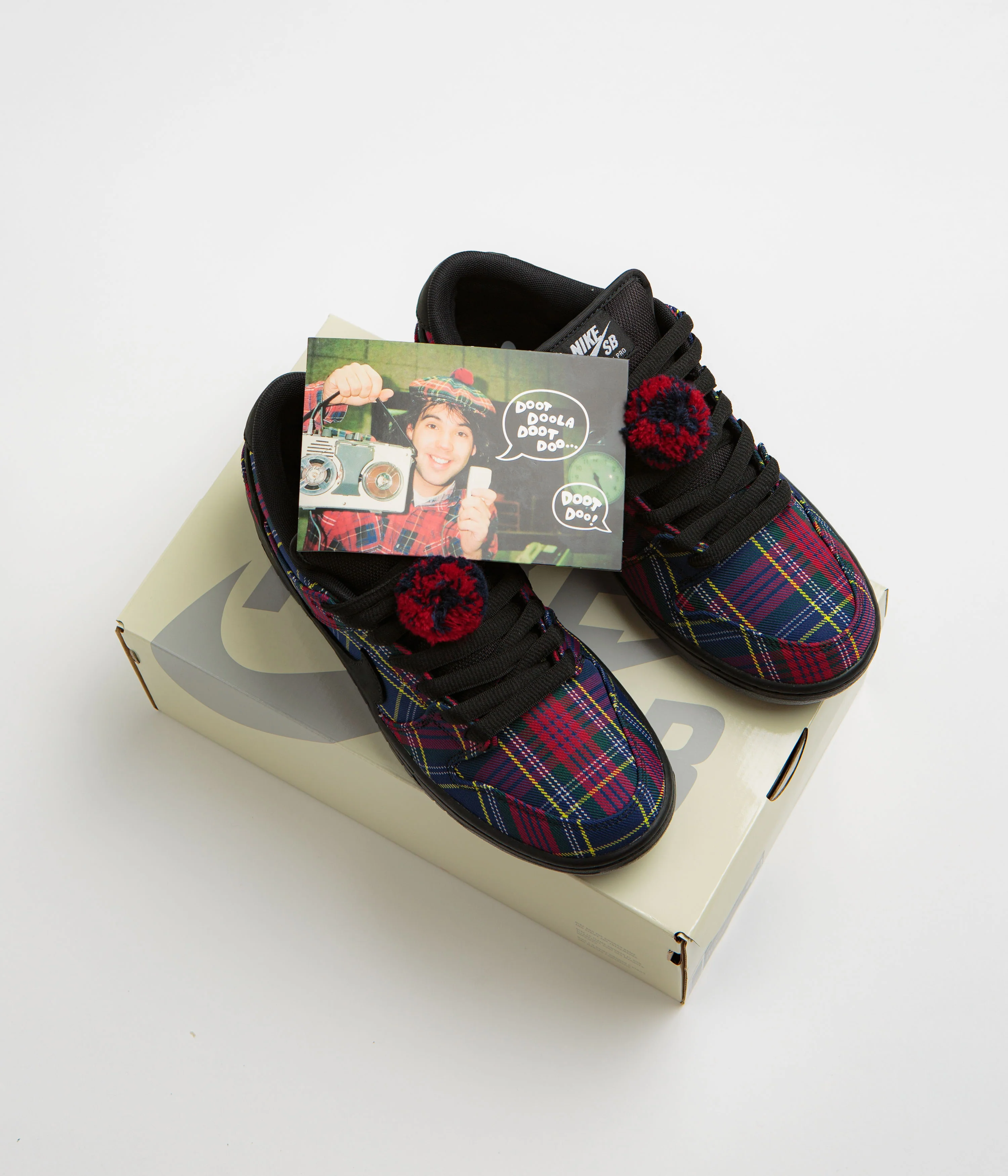 Nike SB x Nardwuar Dunk Low Pro Shoes - University Red / Black - Yellow Strike - Image 10