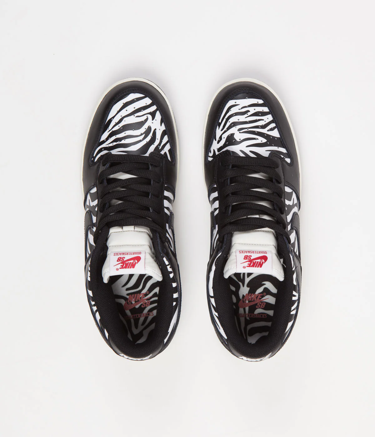 Nike SB x Quartersnacks Dunk Low OG Shoes - Black / White - Image 7