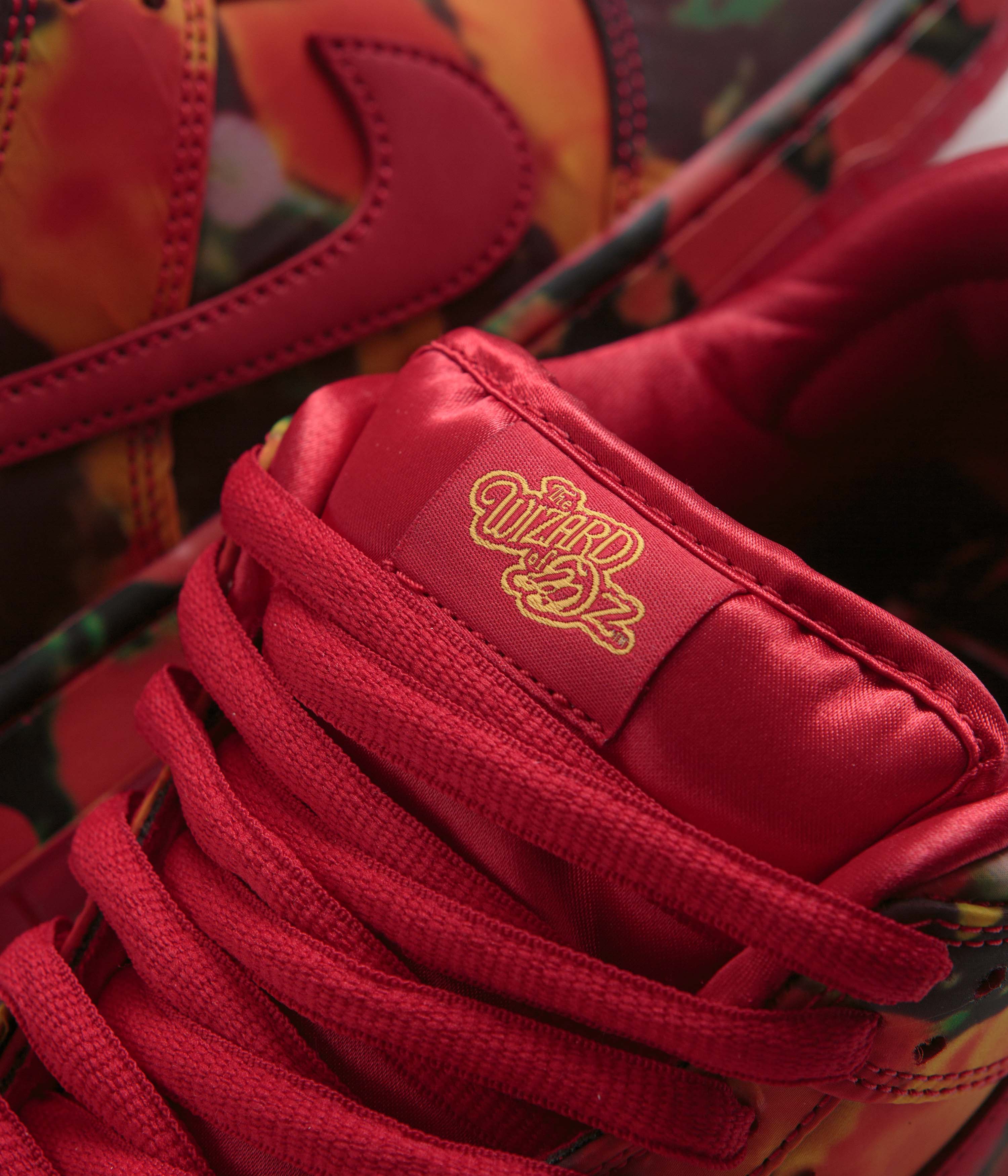 Nike SB x The Wizard of Oz Dunk Low Shoes - Varsity Red / University Gold - Image 3
